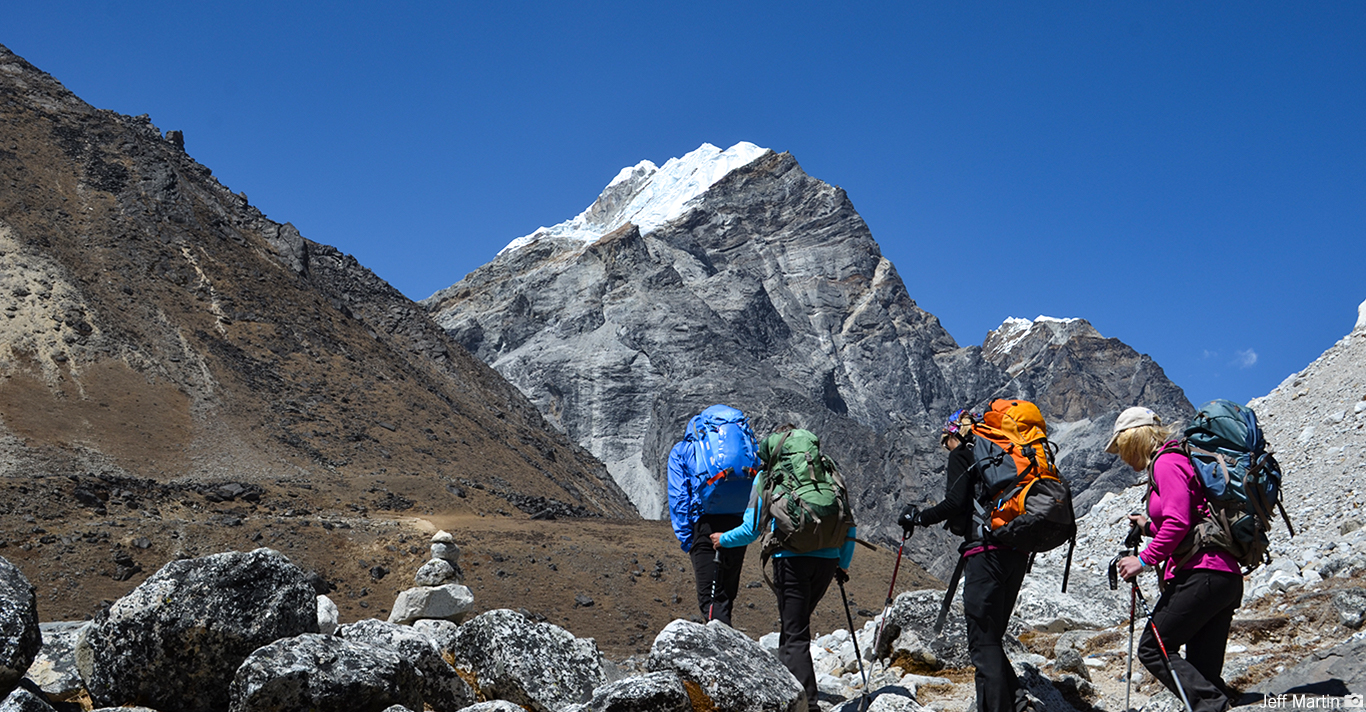 Trek to Lobuche (4,940m)