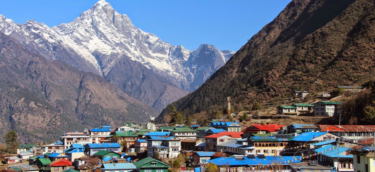 Trek to Lukla (2,840m)